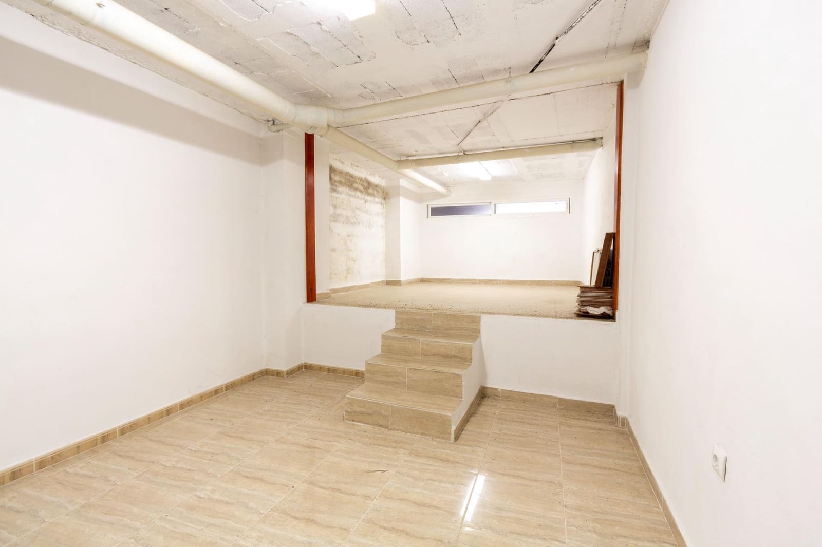 Erhverv til salg i Otura - € 220.000 (Ref: 8917914)