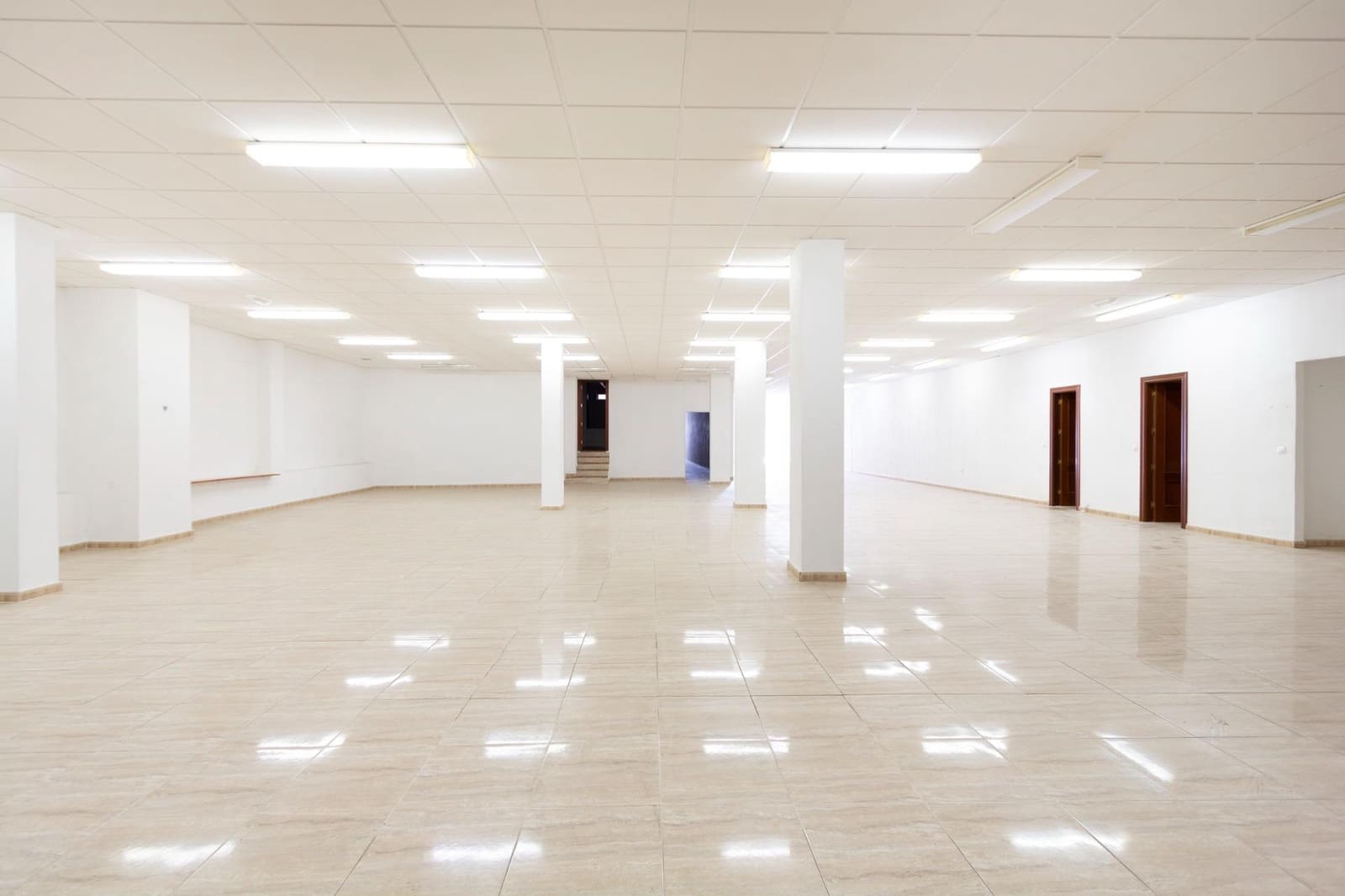 Erhverv til salg i Otura - € 220.000 (Ref: 8917914)