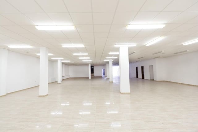 Commercial for sale in Otura - € 220,000 (Ref: 8917914)