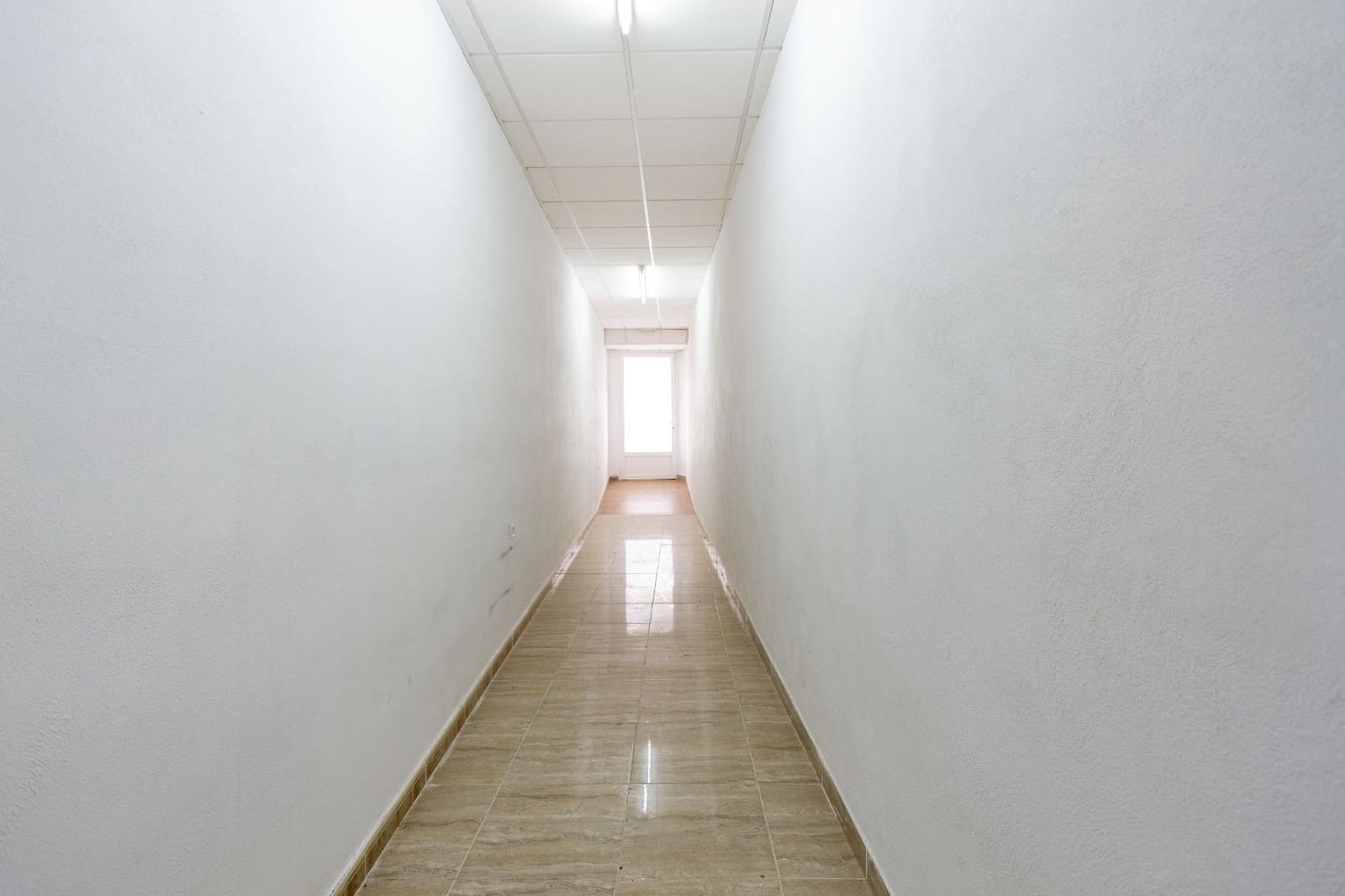 Erhverv til salg i Otura - € 220.000 (Ref: 8917914)