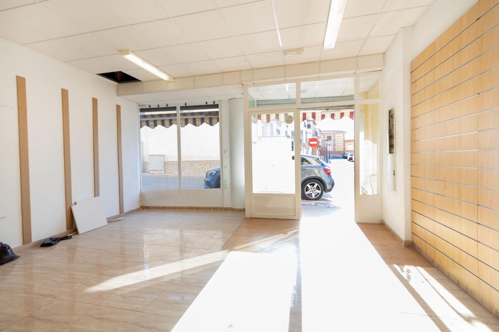 Erhverv til salg i Otura - € 220.000 (Ref: 8917914)