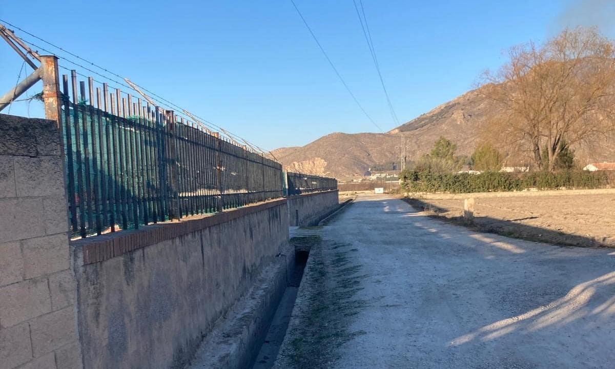 Finca/Herregård til salgs i Pinos Puente - € 79 500 (Ref: 8917920)