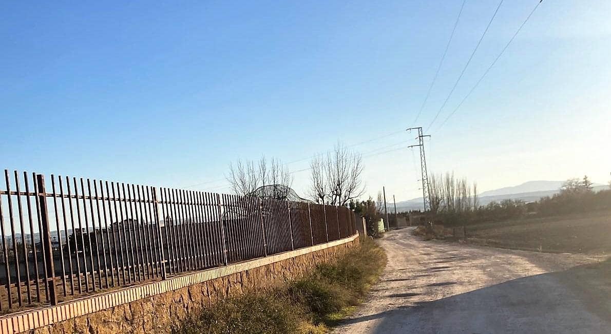 Finca/Herregård til salgs i Pinos Puente - € 79 500 (Ref: 8917920)