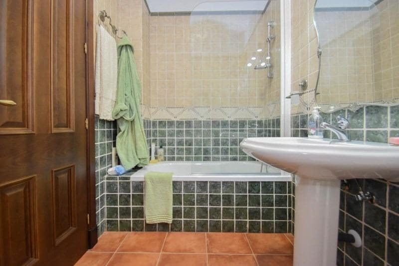 3 slaapkamer Huis te koop in Jerez del Marquesado met garage - € 250.000 (Ref: 8917928)