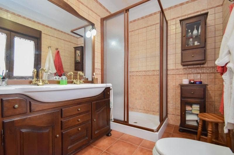 3 slaapkamer Huis te koop in Jerez del Marquesado met garage - € 250.000 (Ref: 8917928)