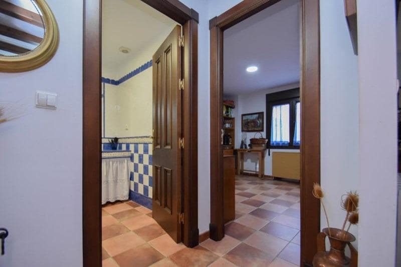 3 slaapkamer Huis te koop in Jerez del Marquesado met garage - € 250.000 (Ref: 8917928)