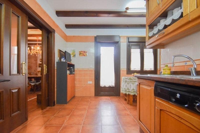 3 slaapkamer Huis te koop in Jerez del Marquesado met garage - € 250.000 (Ref: 8917928)