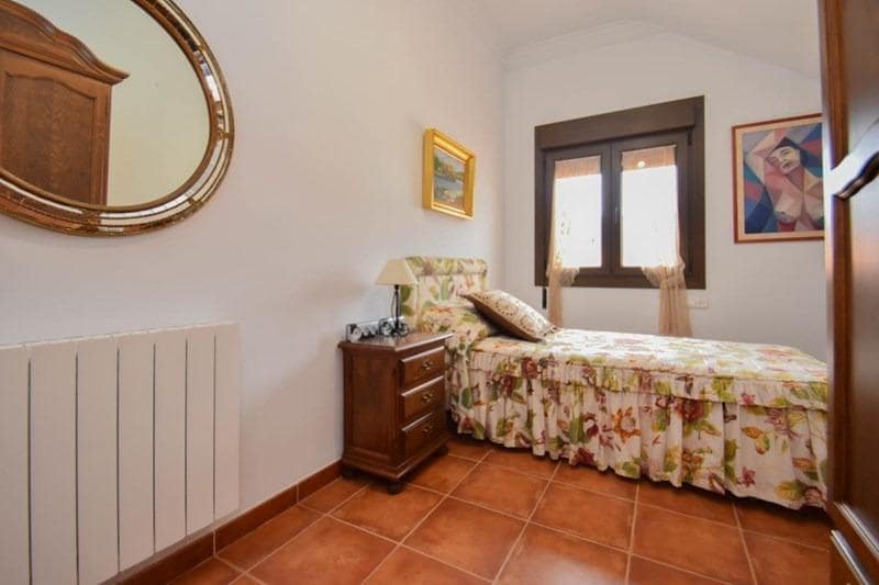 3 slaapkamer Huis te koop in Jerez del Marquesado met garage - € 250.000 (Ref: 8917928)