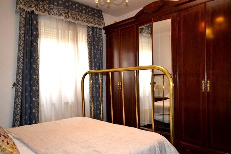 3 soveværelse Lejlighed til salg i Montefrio - € 129.500 (Ref: 8923793)