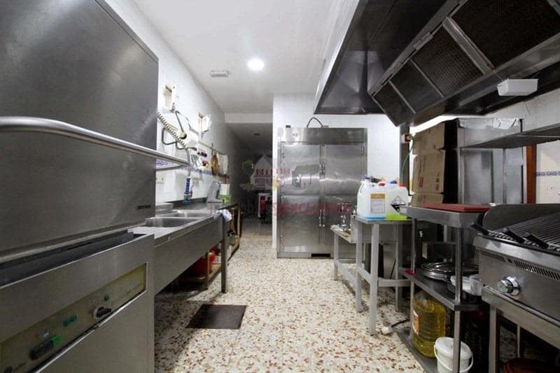 Erhverv til salg i Quentar - € 540.000 (Ref: 8923796)