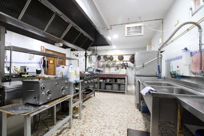 Erhverv til salg i Quentar - € 540.000 (Ref: 8923796)