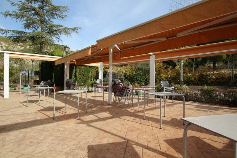 Erhverv til salg i Quentar - € 540.000 (Ref: 8923796)