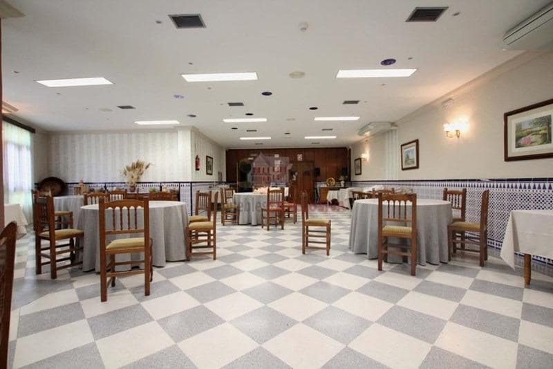 Erhverv til salg i Quentar - € 540.000 (Ref: 8923796)