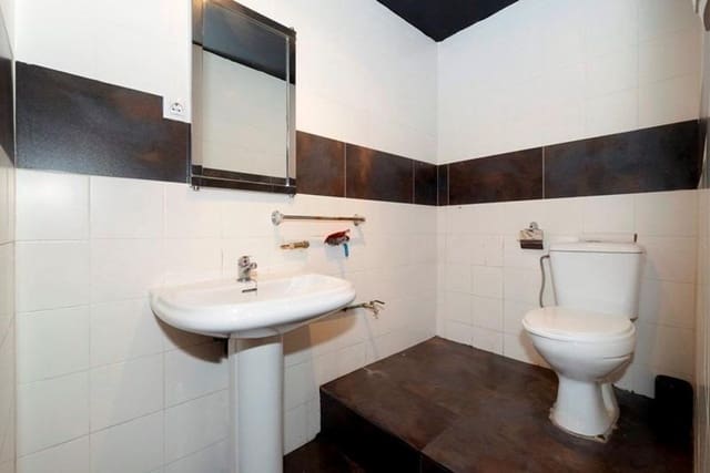 Erhverv til salg i Centro, Granada by - € 395.000 (Ref: 8923802)