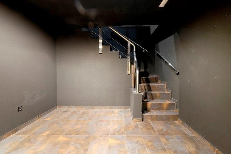 Erhverv til salg i Granada by - € 395.000 (Ref: 8923802)