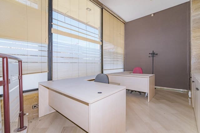 Commercial for sale in Cerrillo de Maracena - Periodistas, Granada city - € 349,900 (Ref: 8943960)