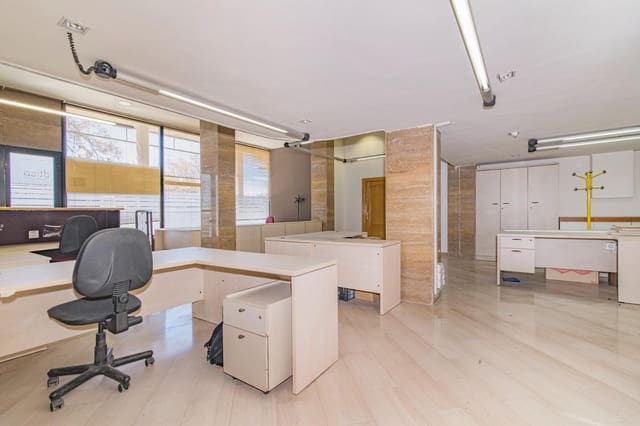 Commercial for sale in Cerrillo de Maracena - Periodistas, Granada city - € 349,900 (Ref: 8943960)