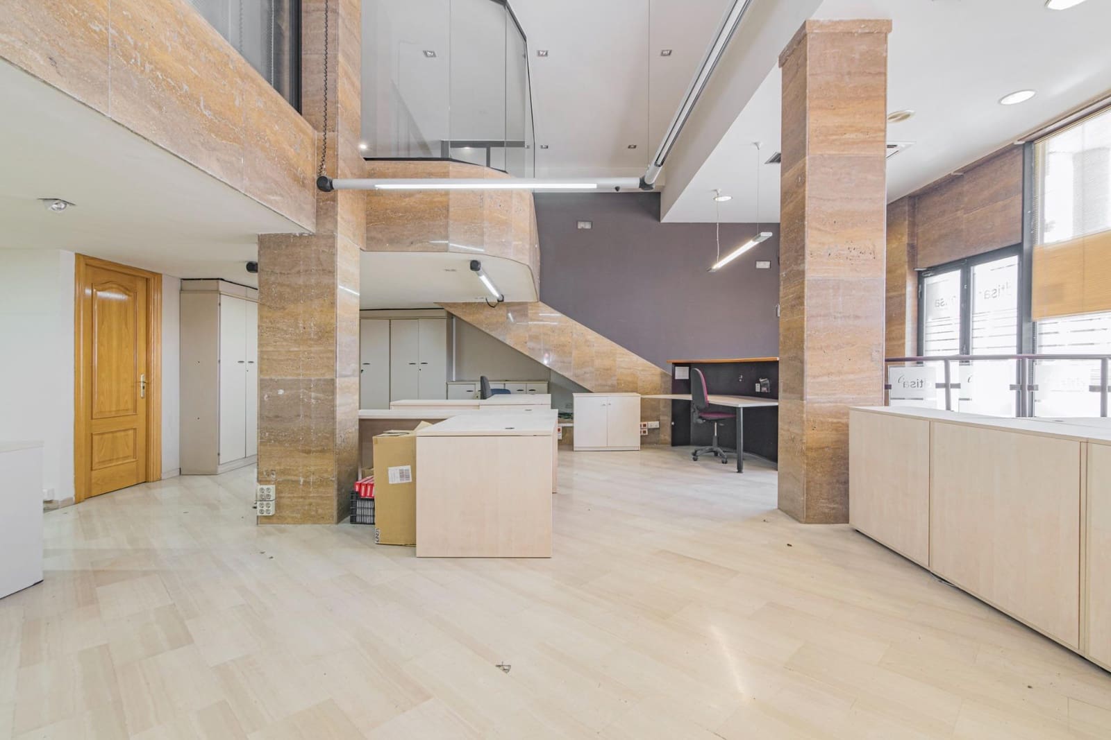 Erhverv til salg i Granada by - € 349.900 (Ref: 8943960)