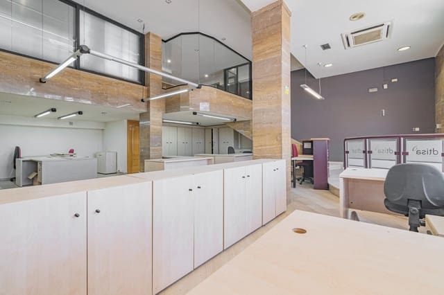 Commercial for sale in Cerrillo de Maracena - Periodistas, Granada city - € 349,900 (Ref: 8943960)