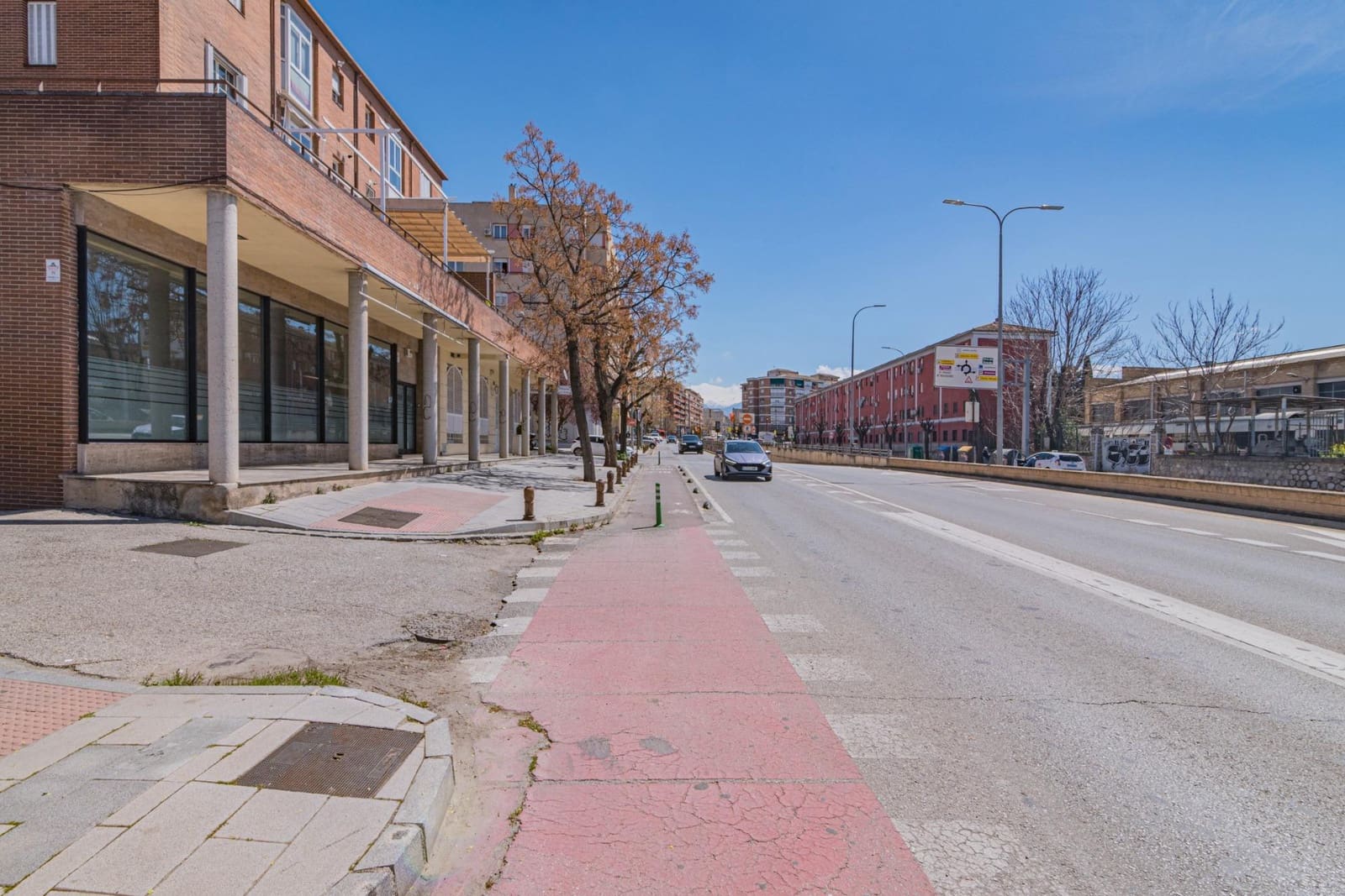 Erhverv til salg i Granada by - € 349.900 (Ref: 8943960)