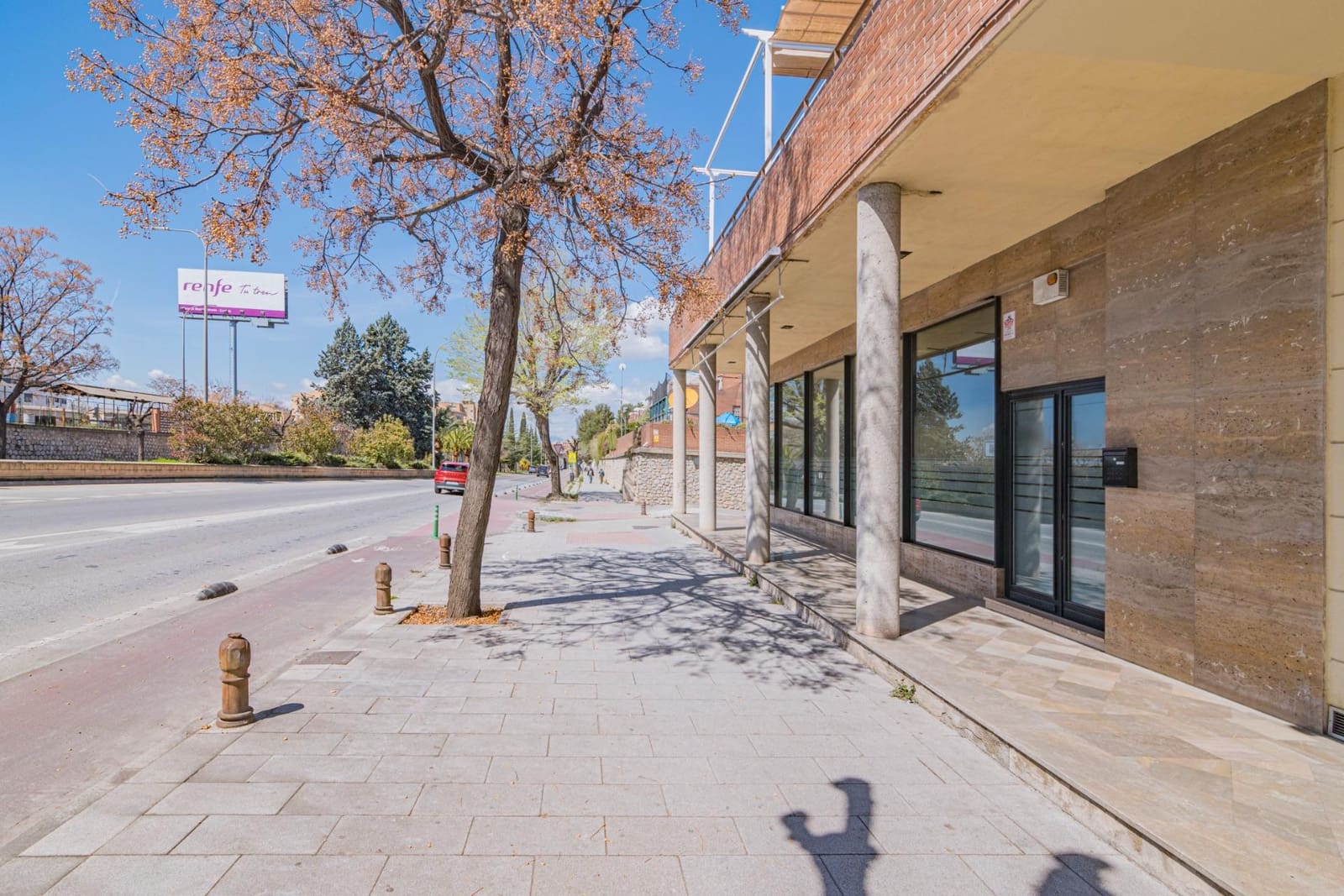 Erhverv til salg i Granada by - € 349.900 (Ref: 8943960)