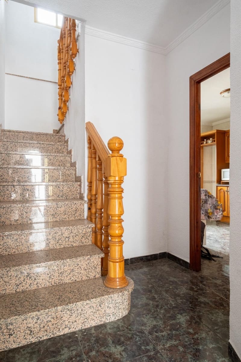 4 soveværelse Byhus til salg i Puerto Lope med garage - € 95.000 (Ref: 8949478)