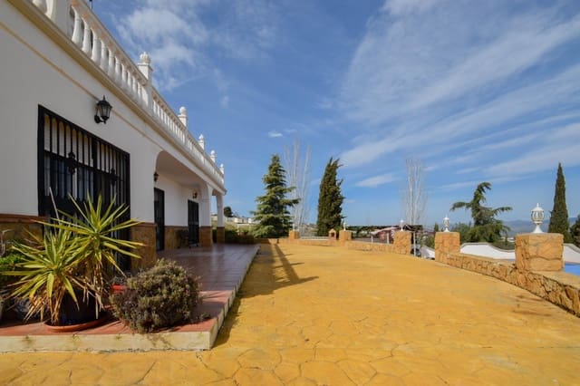 5 soveværelse Villa til salg i Moraleda de Zafayona med swimmingpool garage - € 320.000 (Ref: 8950580)