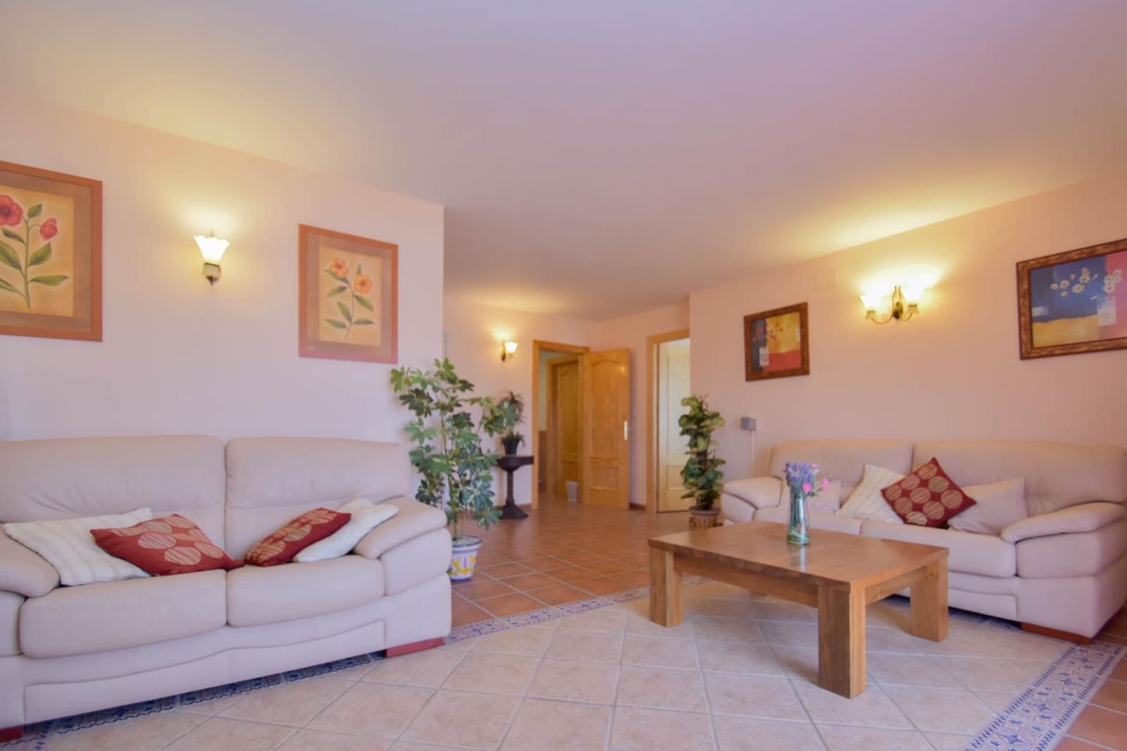 5 soveværelse Villa til salg i Moraleda de Zafayona med swimmingpool garage - € 320.000 (Ref: 8950580)