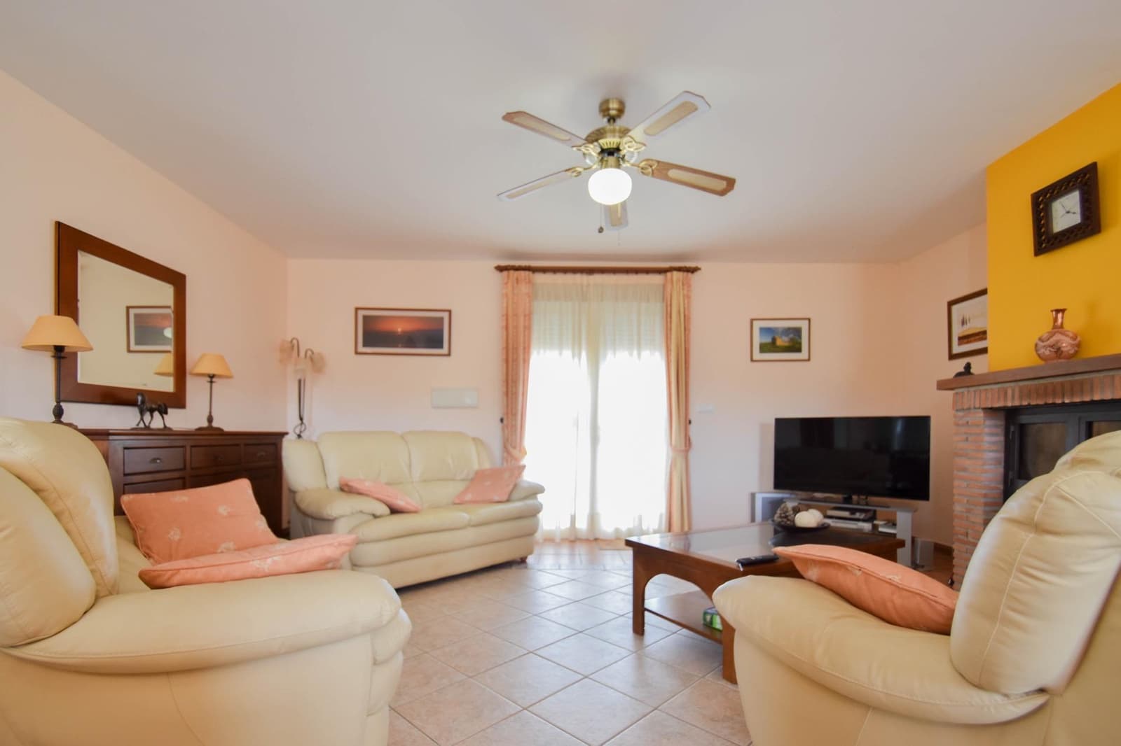 5 soveværelse Villa til salg i Moraleda de Zafayona med swimmingpool garage - € 320.000 (Ref: 8950580)