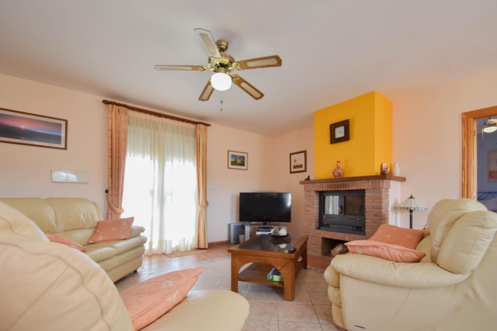 5 soveværelse Villa til salg i Moraleda de Zafayona med swimmingpool garage - € 320.000 (Ref: 8950580)