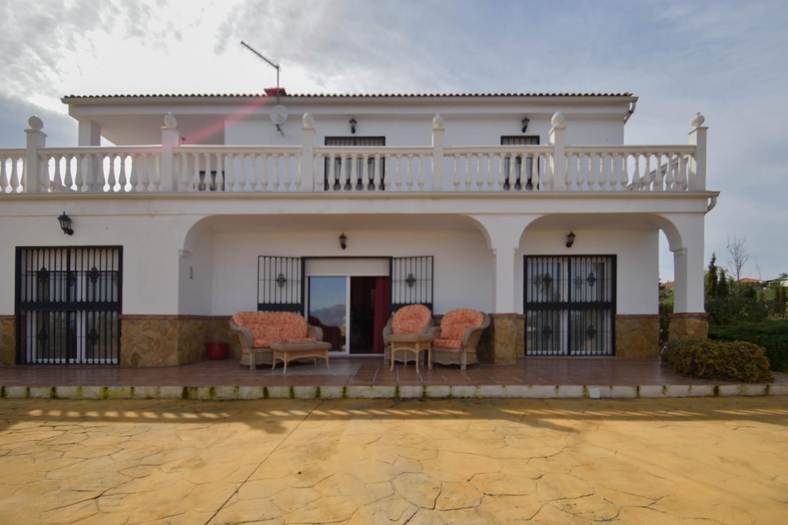 5 soveværelse Villa til salg i Moraleda de Zafayona med swimmingpool garage - € 320.000 (Ref: 8950580)