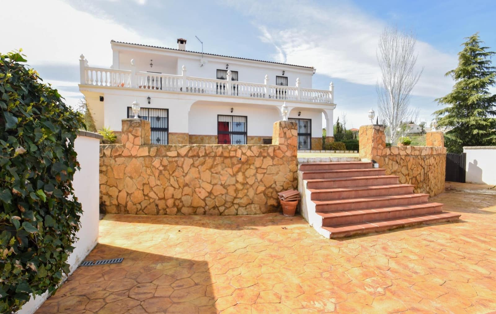 5 soveværelse Villa til salg i Moraleda de Zafayona med swimmingpool garage - € 320.000 (Ref: 8950580)