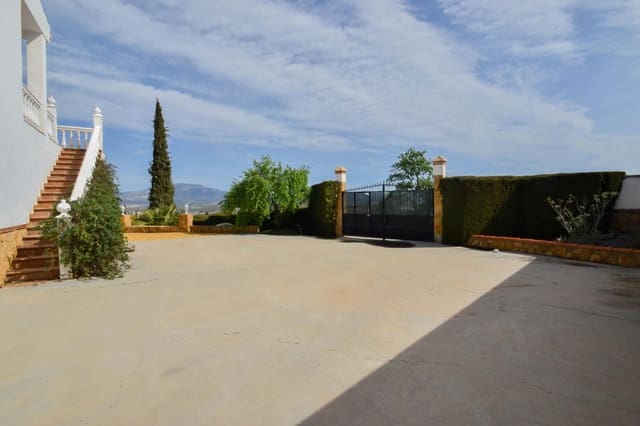 5 soveværelse Villa til salg i Moraleda de Zafayona med swimmingpool garage - € 320.000 (Ref: 8950580)