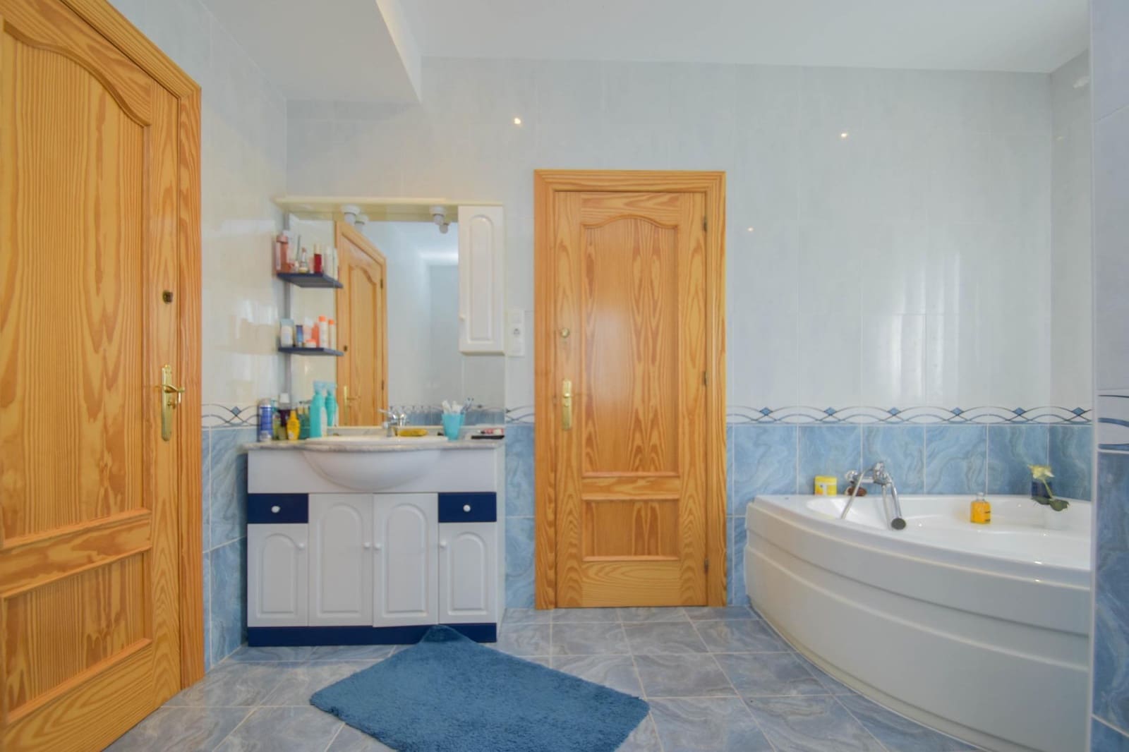 5 soveværelse Villa til salg i Moraleda de Zafayona med swimmingpool garage - € 320.000 (Ref: 8950580)