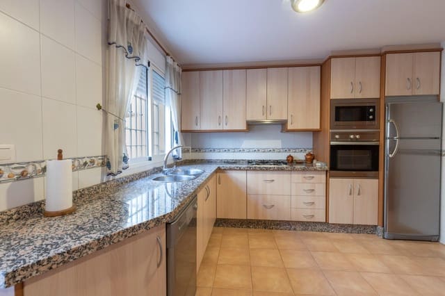 3 slaapkamer Rijtjeshuis te koop in Maracena - € 275.000 (Ref: 8957044)