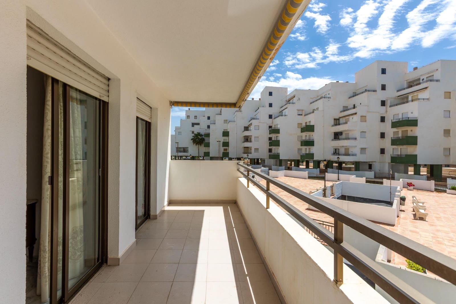 3 sypialnia Apartament na sprzedaż w Salobrena z basenem - 285 000 € (Ref: 8968233)