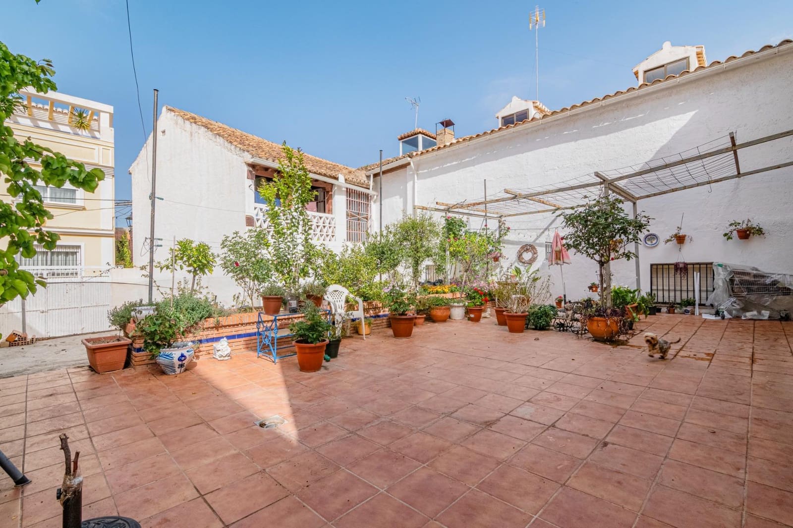 5 bedroom Villa for sale in Ogijares - € 329,900 (Ref: 8976098)