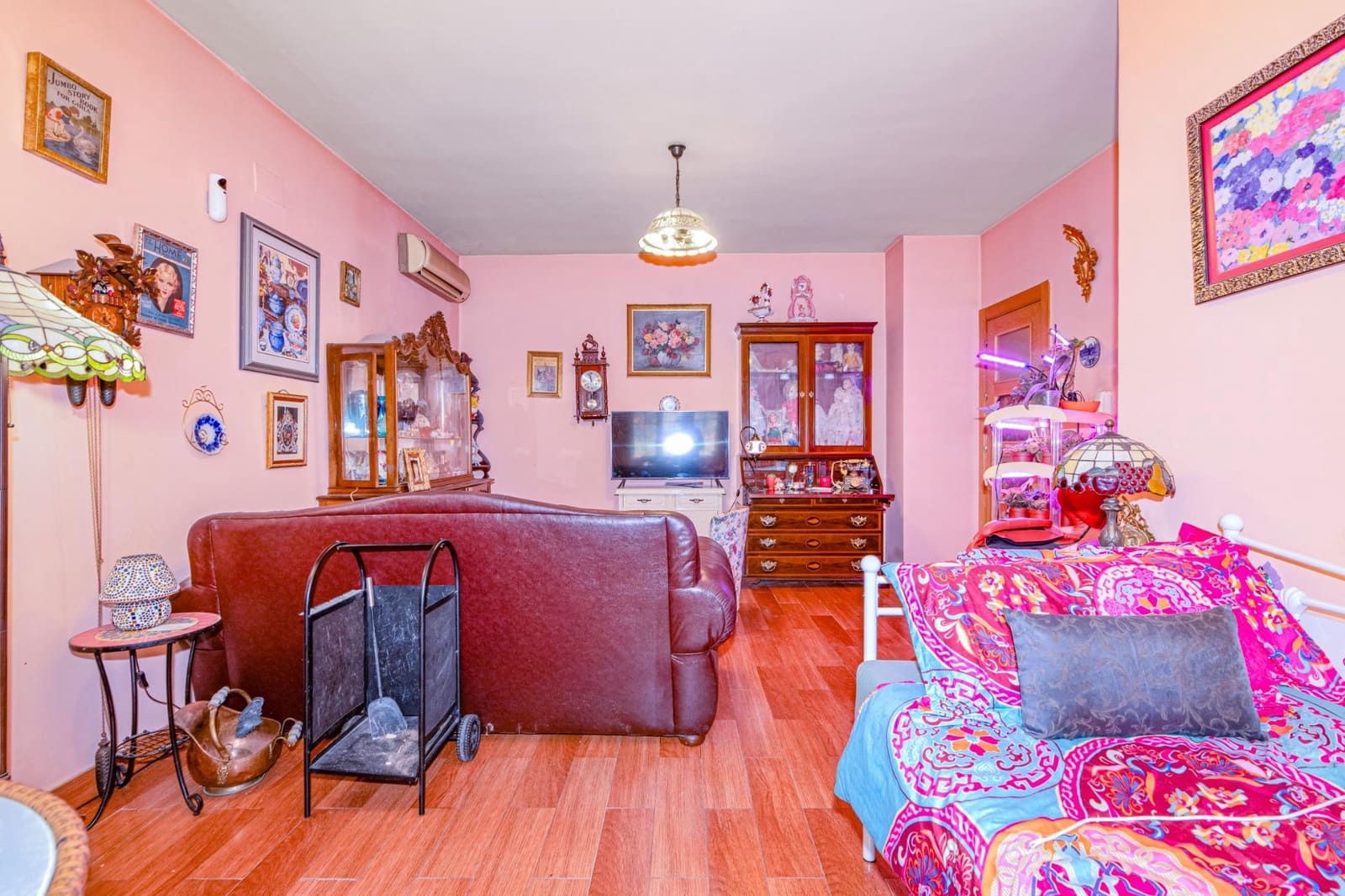 5 bedroom Villa for sale in Ogijares - € 329,900 (Ref: 8976098)