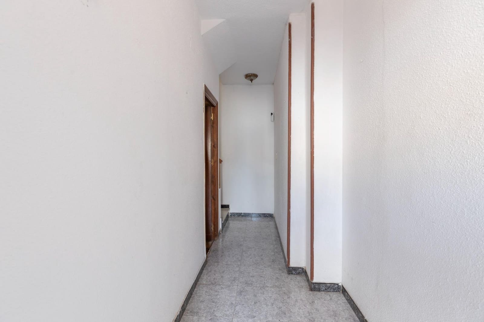 3 soveværelse Rækkehus til salg i Armilla med garage - € 249.900 (Ref: 8976100)