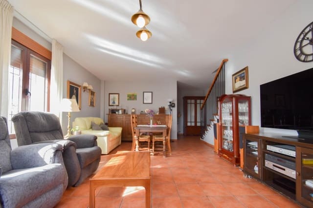 7 soveværelse Villa til salg i Cúllar Vega med swimmingpool garage - € 394.000 (Ref: 8994115)