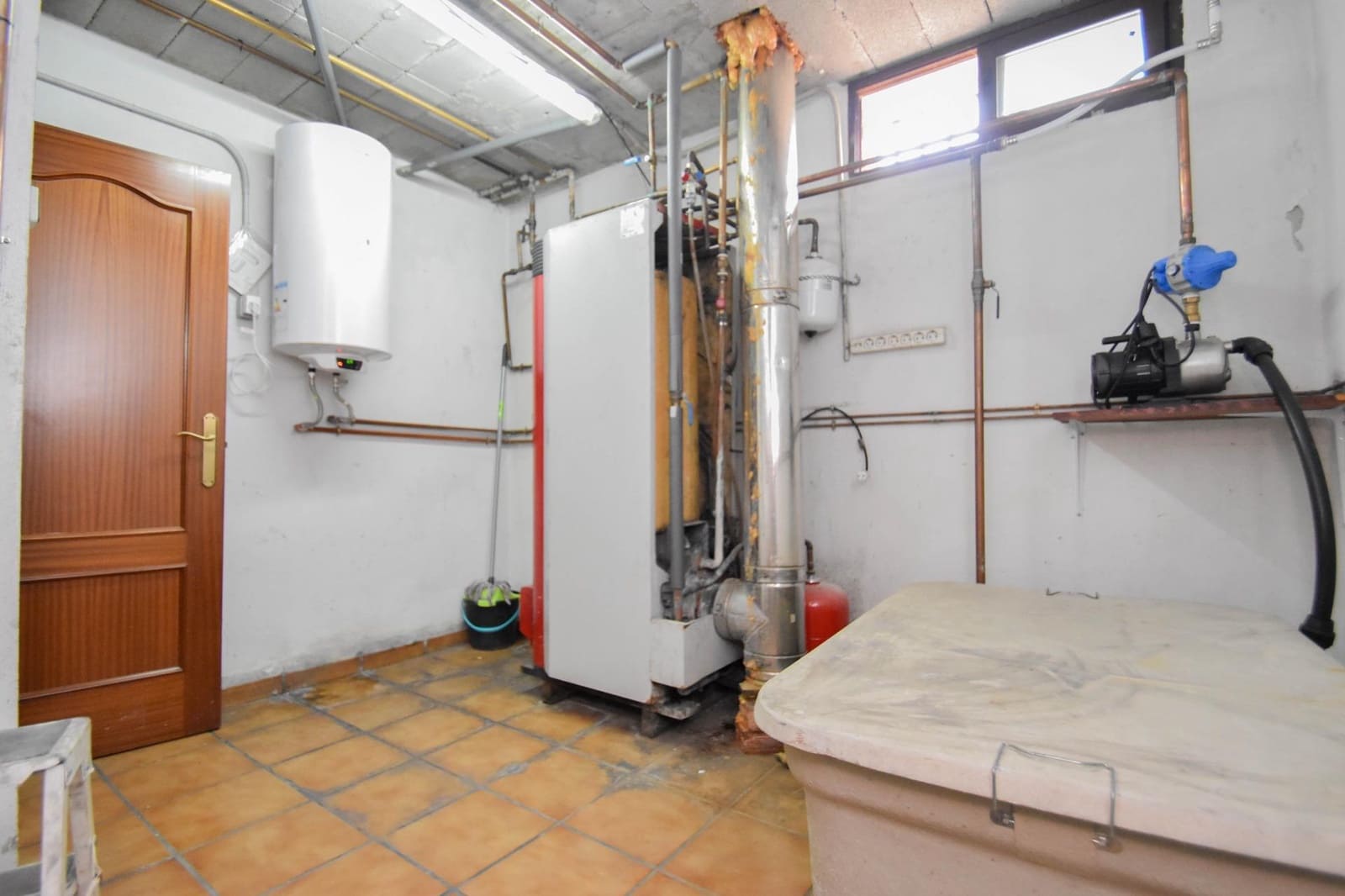 7 soveværelse Villa til salg i Cullar Vega med swimmingpool garage - € 394.000 (Ref: 8994115)