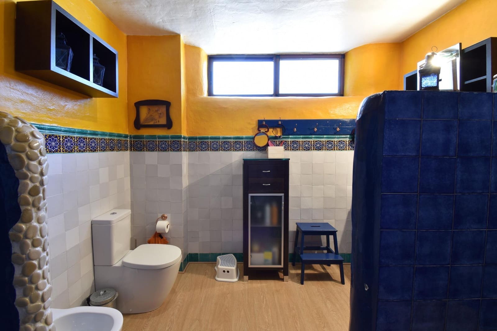 5 soveværelse Finca/Landehus til salg i Niguelas med garage - € 450.000 (Ref: 8994601)