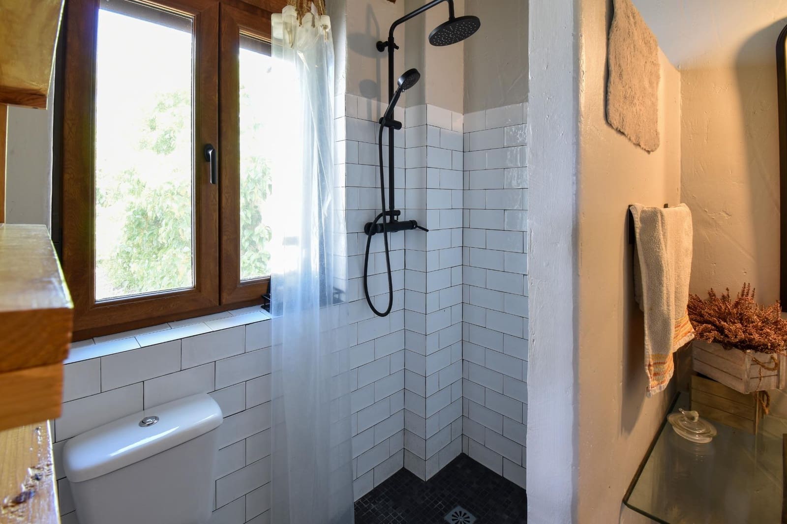 5 soveværelse Finca/Landehus til salg i Niguelas med garage - € 450.000 (Ref: 8994601)