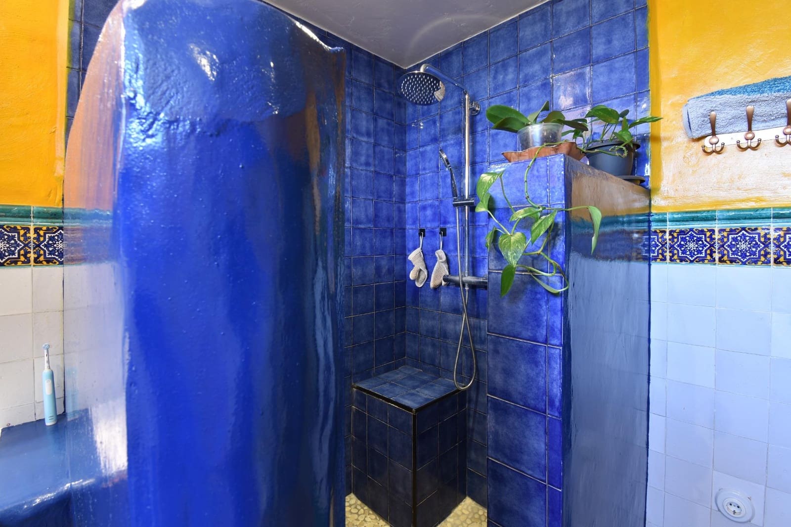 5 soveværelse Finca/Landehus til salg i Niguelas med garage - € 450.000 (Ref: 8994601)