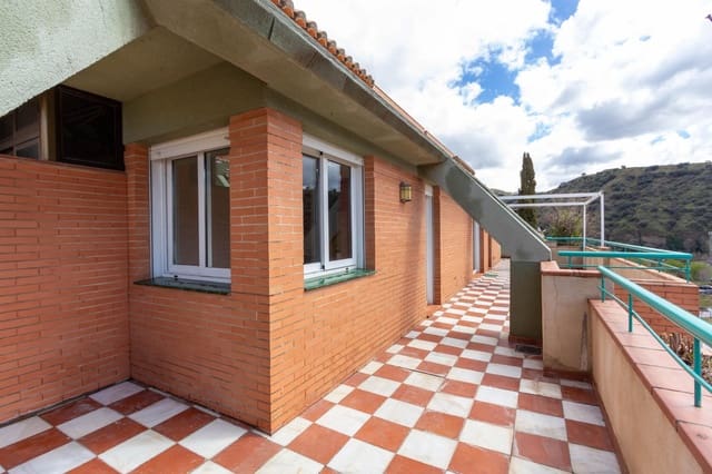 3 chambre Penthouse à vendre à Carretera de la Sierra, Grenade ville - 360 000 € (Ref: 9001583)