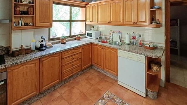 3 soverom Kjedet enebolig til salgs i Alfacar med svømmebasseng - € 299 000 (Ref: 9003587)