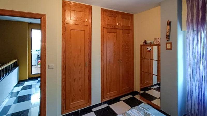 3 soveværelse Semi-Rækkehus til salg i Alfacar med swimmingpool - € 299.000 (Ref: 9003587)