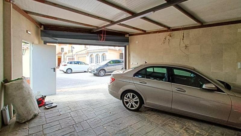 3 soveværelse Semi-Rækkehus til salg i Alfacar med swimmingpool - € 299.000 (Ref: 9003587)