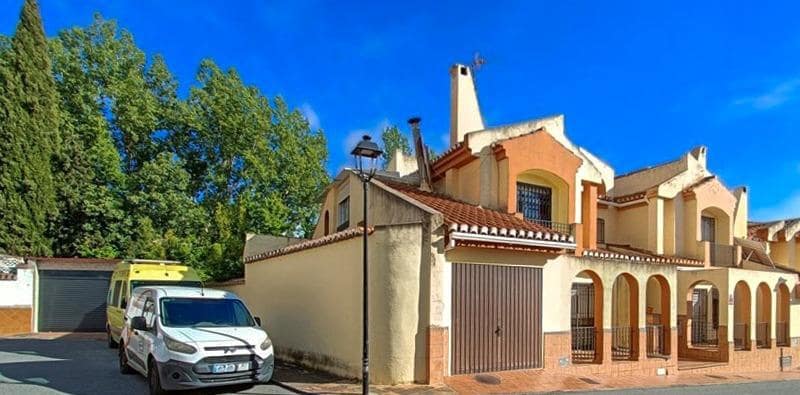 3 soveværelse Semi-Rækkehus til salg i Alfacar med swimmingpool - € 299.000 (Ref: 9003587)