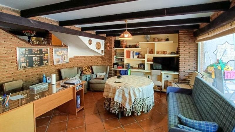 3 soveværelse Semi-Rækkehus til salg i Alfacar med swimmingpool - € 299.000 (Ref: 9003587)